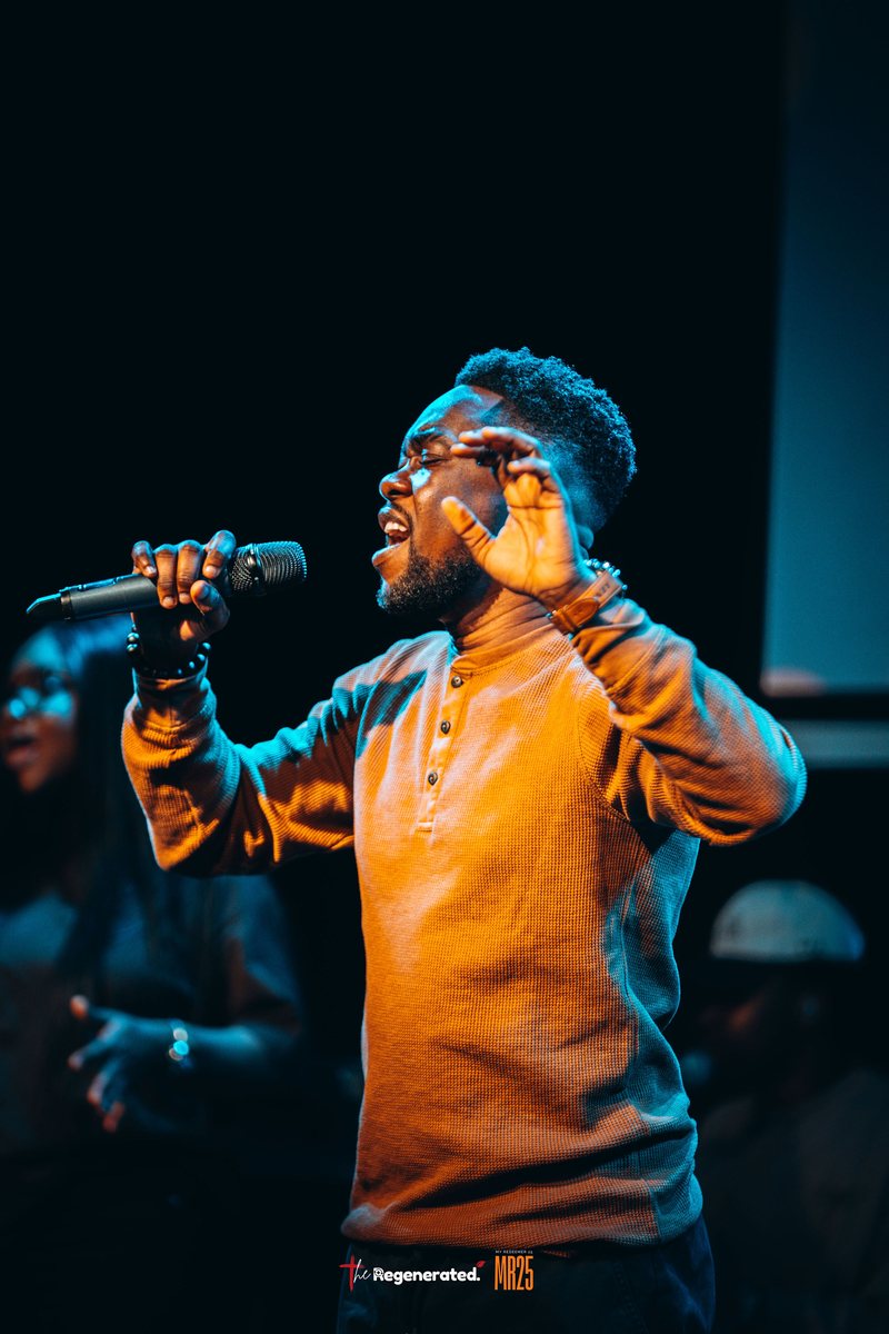 Vocalist singing into the mic
